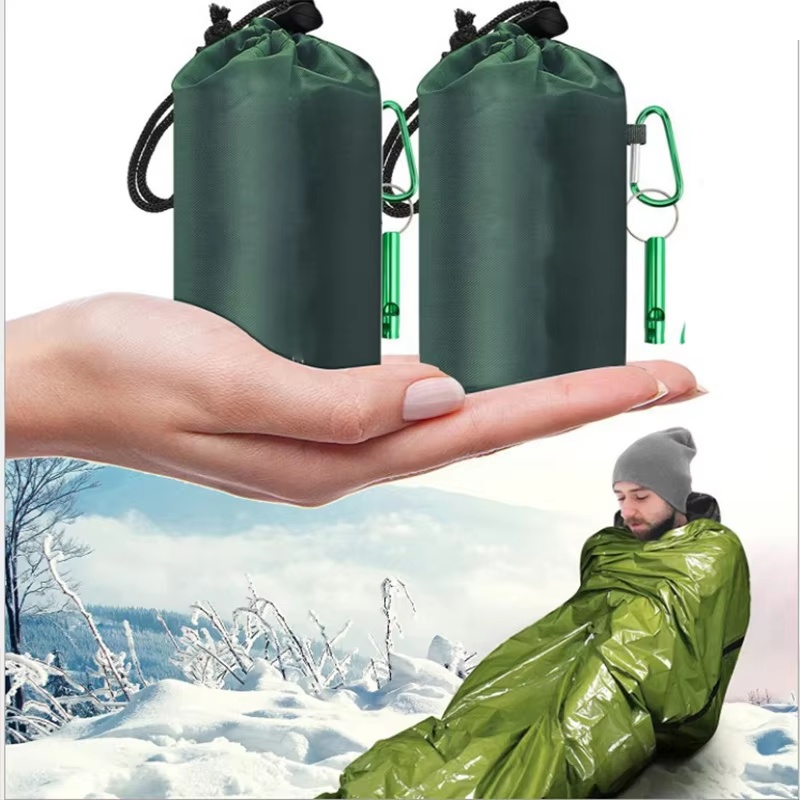 Bivy Bag Emergency - ポータブル防水緊急サバイバル寝袋ハイキングキャンプギアサーマルビビーサック応急処置レスキューキットマイラーブランケット